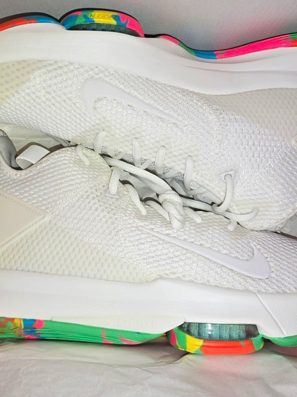 RARE 2020 Nike LeBron Witness IV “White Multi Camo / Fruity Pebbles” – Size 12
